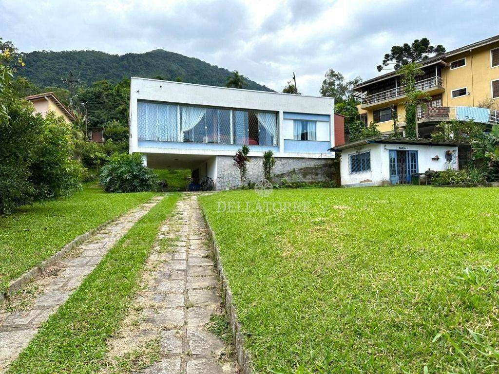 Casa em Carlos Guinle, Teresópolis/RJ de 161m² 3 quartos à venda por R$ 1.389.000,00