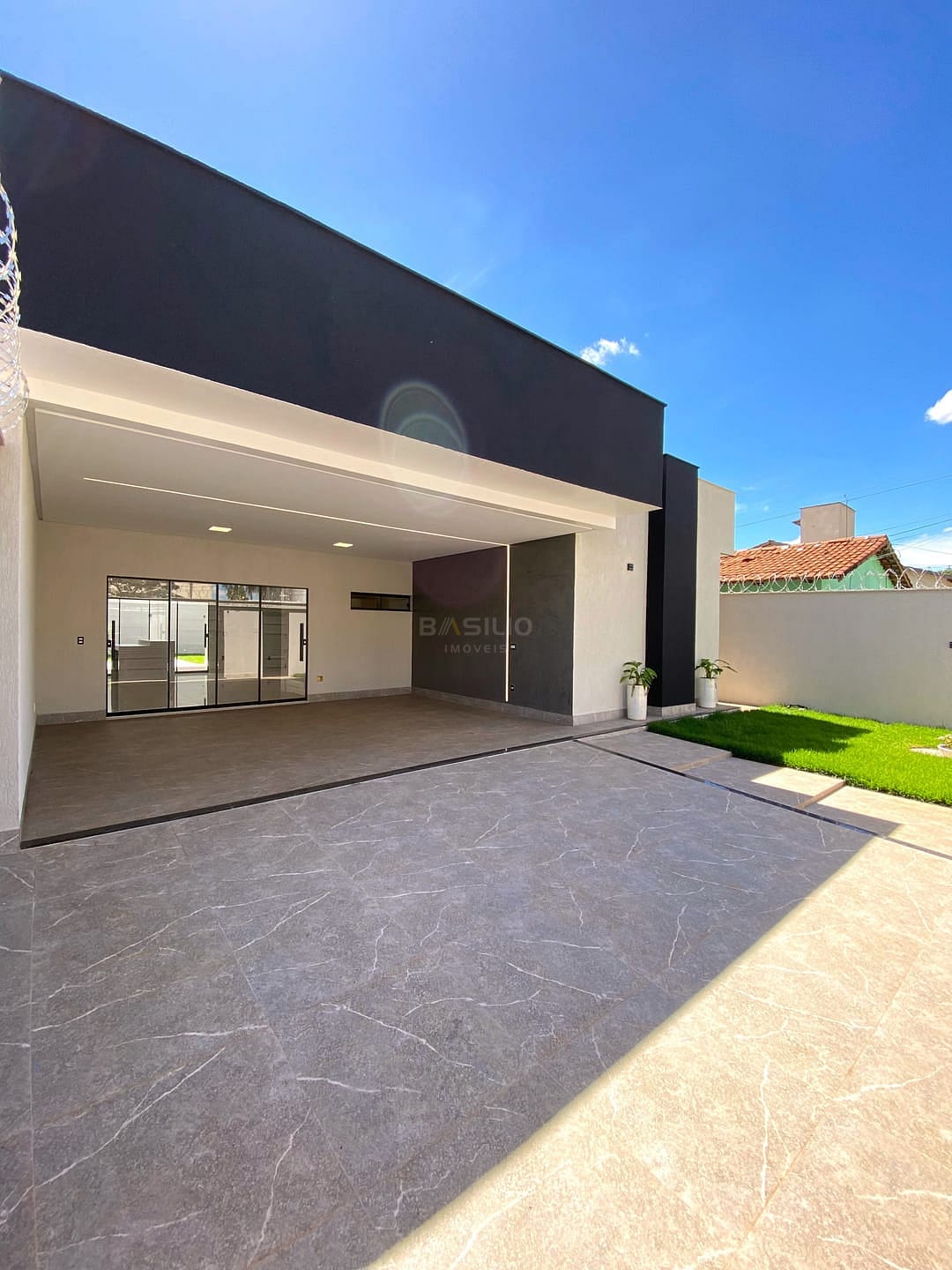 Casa em Parque Veiga Jardim, Aparecida de Goiânia/GO de 176m² 3 quartos à venda por R$ 789.000,00