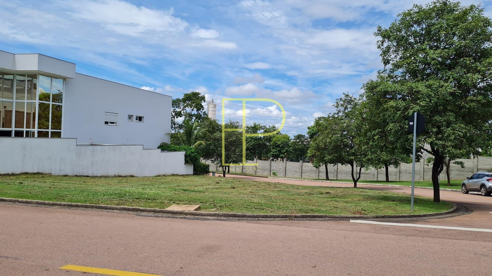 Terreno em Condomínio Belvedere, Cuiabá/MT de 590m² à venda por R$ 878.000,00