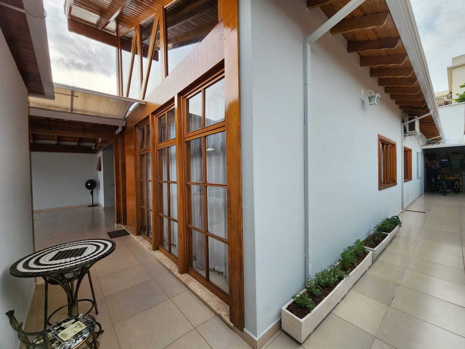 Casa em Área Rural de Guardinha, São Sebastião do Paraíso/MG de 210m² 3 quartos à venda por R$ 1.099.000,00