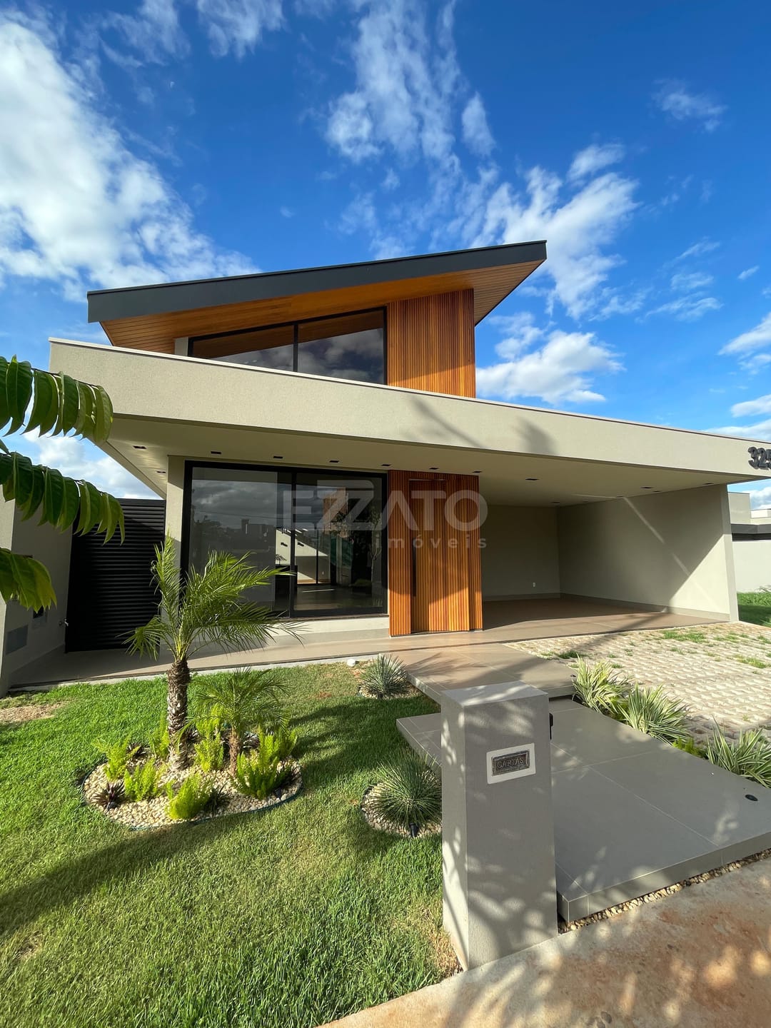 Casa em Centro, Dourados/MS de 154m² 3 quartos à venda por R$ 1.229.000,00