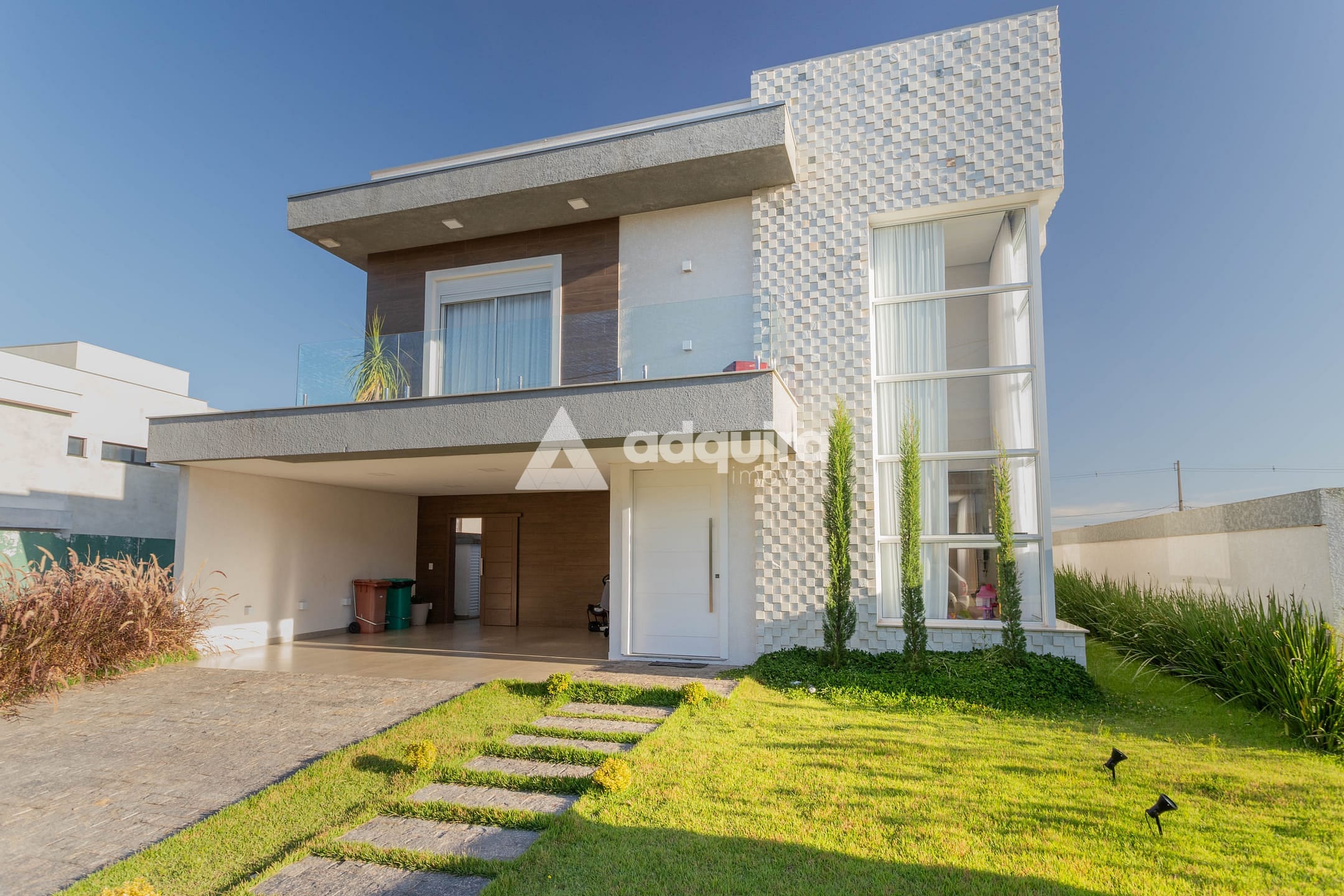 Casa em Jardim Carvalho, Ponta Grossa/PR de 276m² 4 quartos à venda por R$ 1.979.000,00 ou para locação R$ 8.000,00/mes