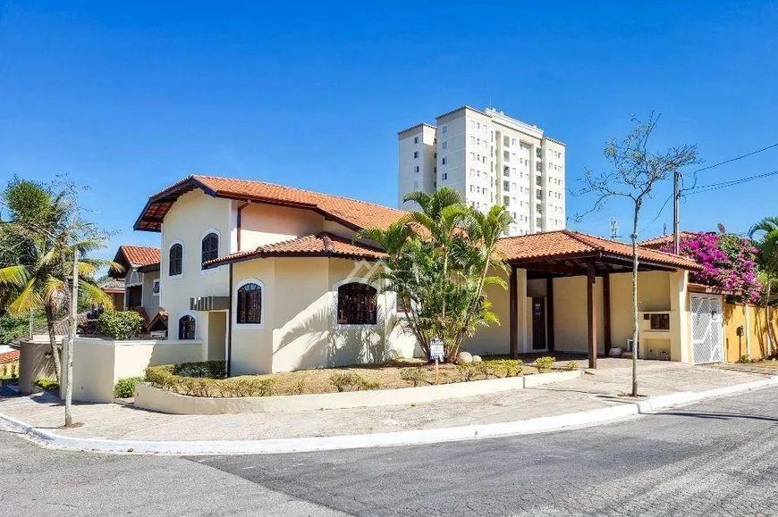 Casa em Jardim Bela Vista, São José dos Campos/SP de 200m² 3 quartos para locação R$ 5.200,00/mes