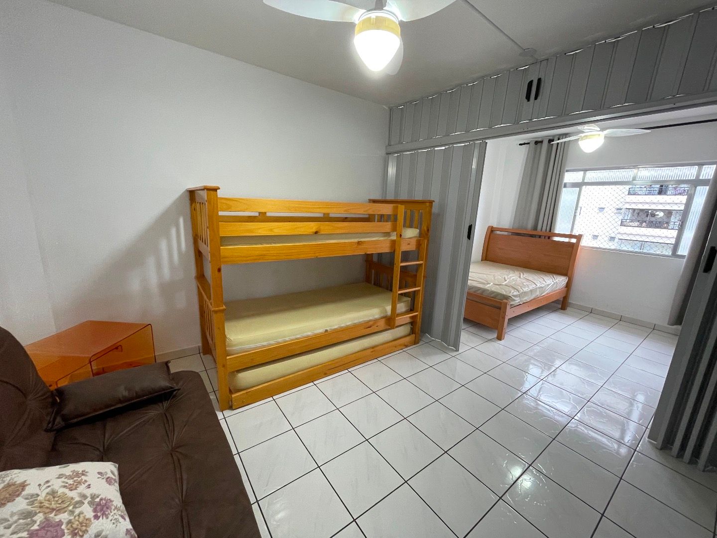 Apartamento em Vila Guilhermina, Praia Grande/SP de 57m² 1 quartos para locação R$ 2.250,00/mes