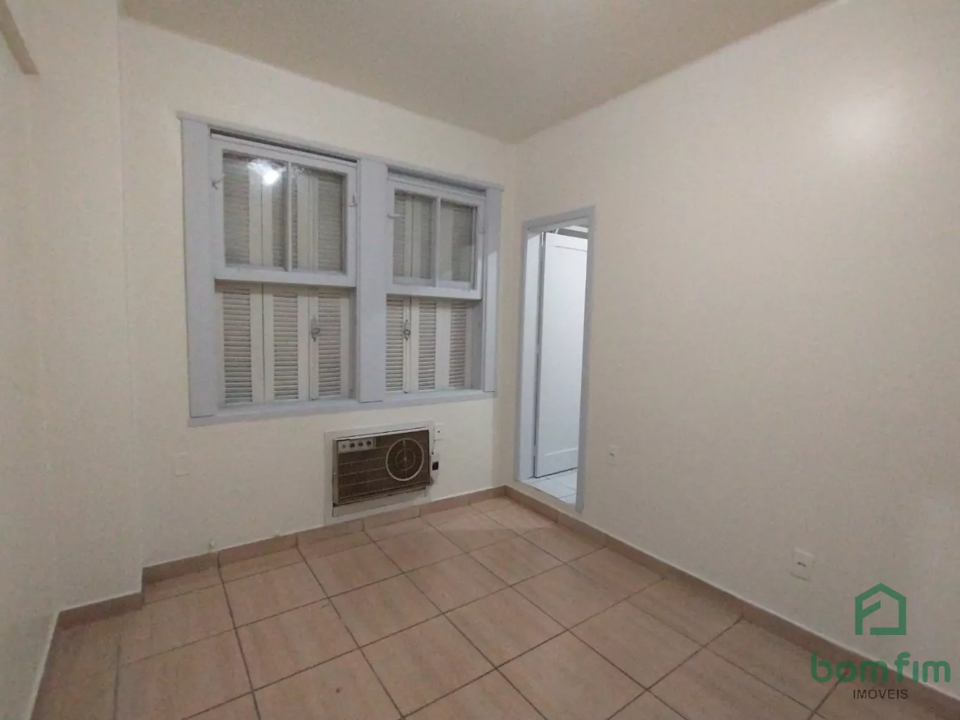 Apartamento em Centro Histórico, Porto Alegre/RS de 35m² 1 quartos para locação R$ 590,00/mes