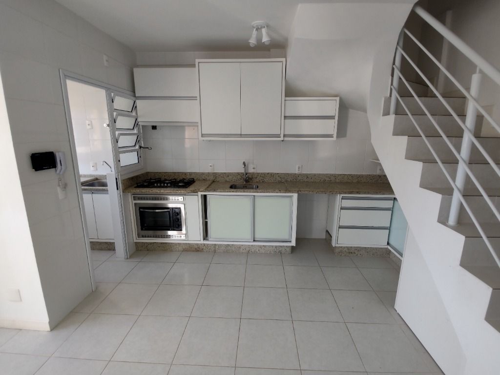 Apartamento Duplex em Córrego Grande, Florianópolis/SC de 113m² 3 quartos à venda por R$ 898.000,00