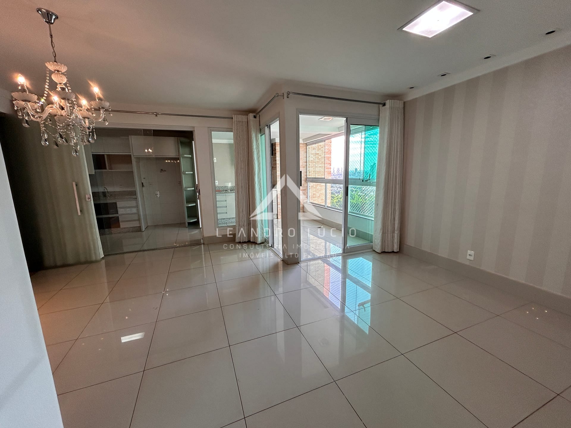 Apartamento em Setor Bueno, Goiânia/GO de 114m² 3 quartos à venda por R$ 929.000,00