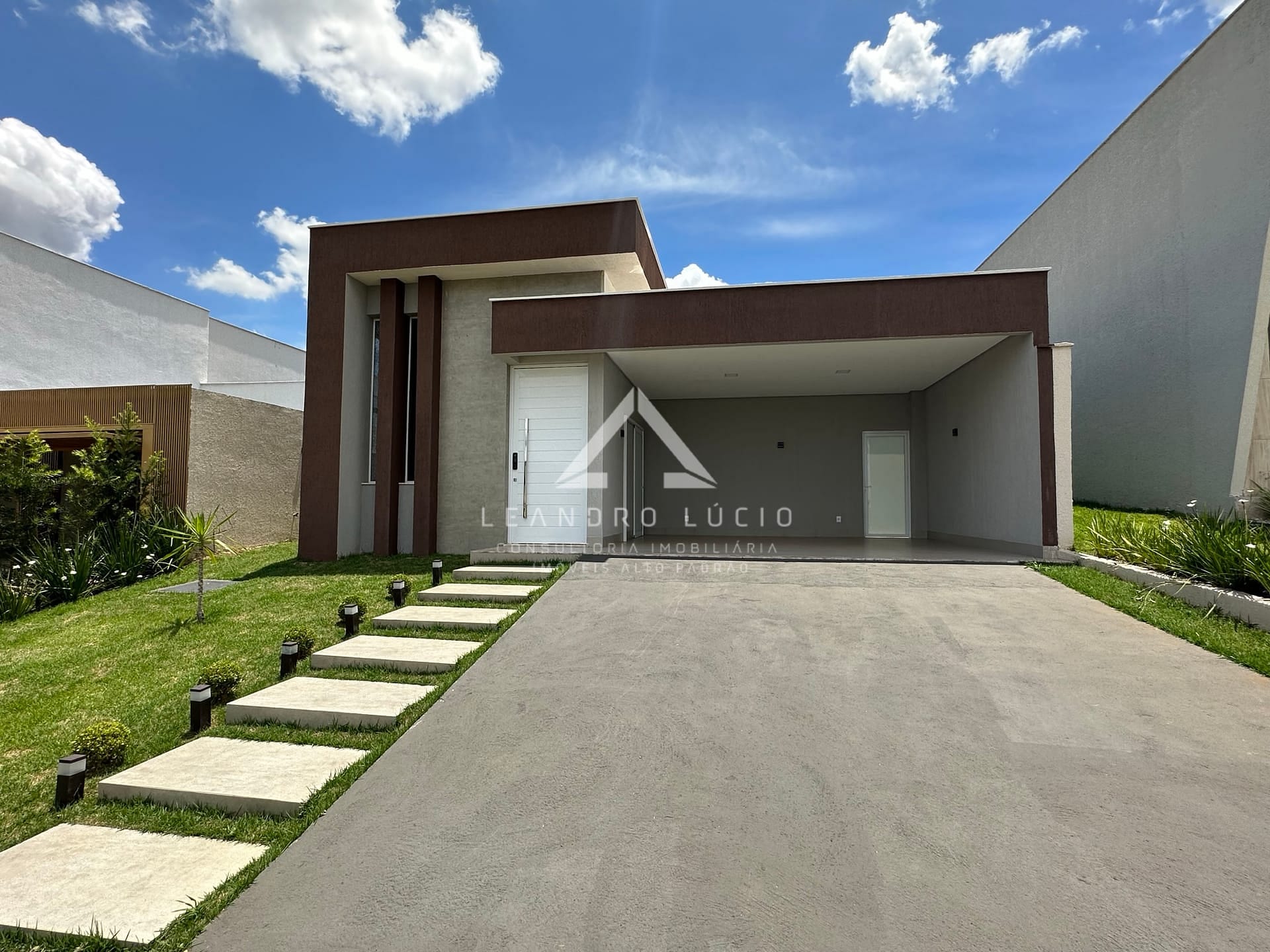 Casa em Parque Residencial Morumbi, Senador Canedo/GO de 170m² 3 quartos à venda por R$ 1.099.000,00
