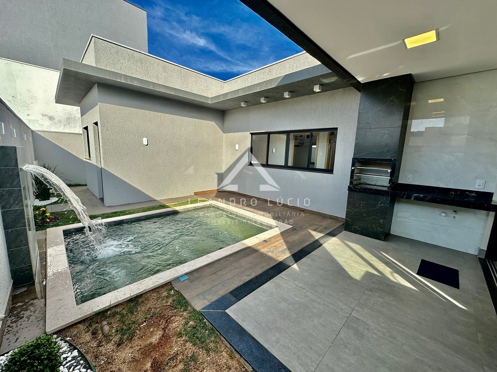 Casa em Parque Residencial Morumbi, Senador Canedo/GO de 160m² 3 quartos à venda por R$ 1.199.000,00
