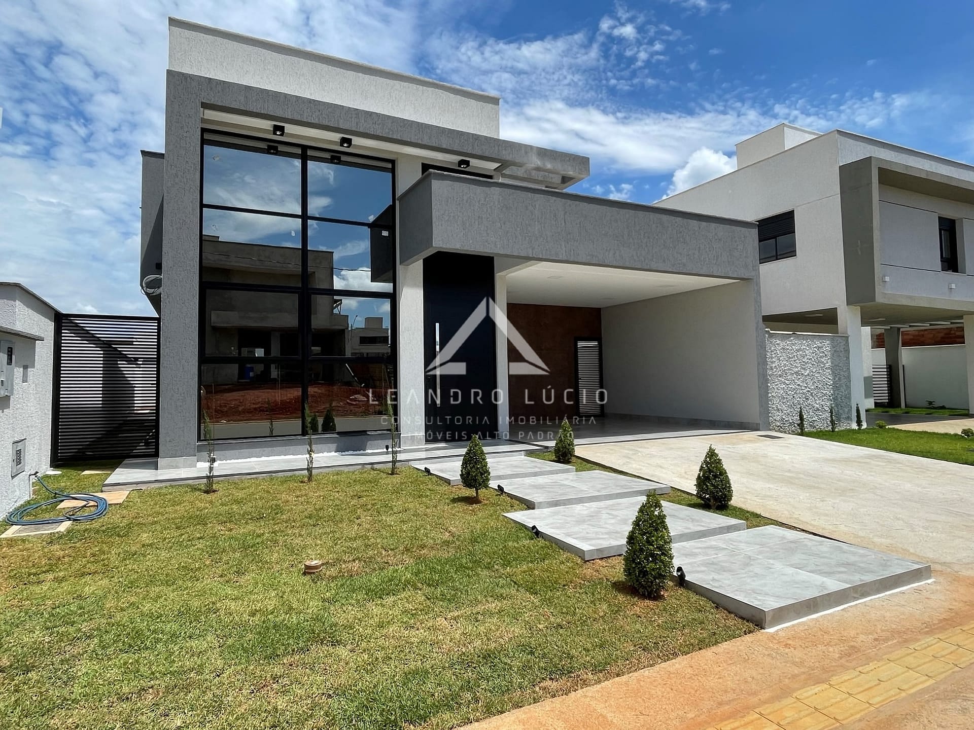 Casa em Parque Residencial Morumbi, Senador Canedo/GO de 155m² 3 quartos à venda por R$ 1.199.000,00