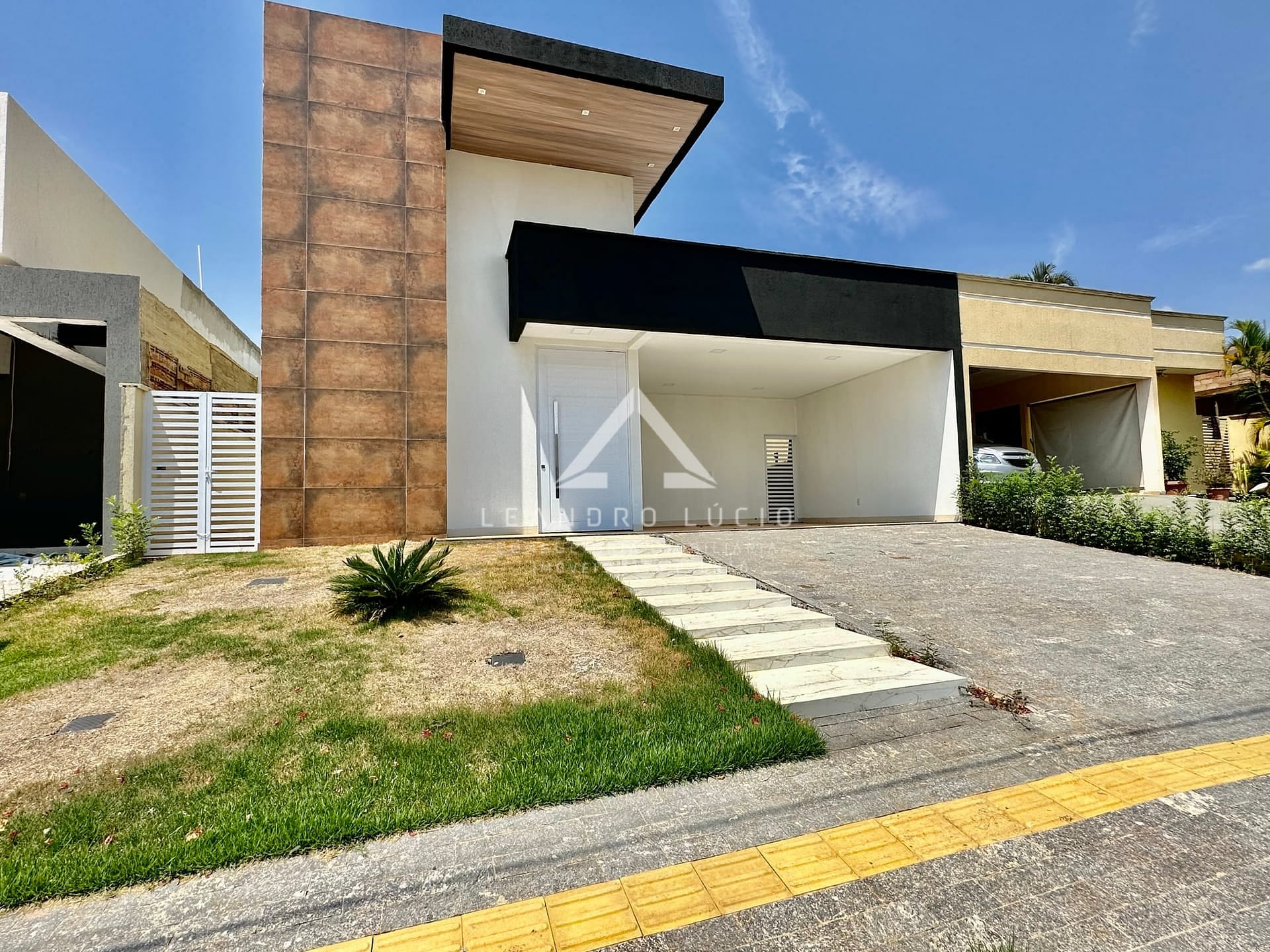 Casa em Parque Residencial Morumbi, Senador Canedo/GO de 198m² 3 quartos à venda por R$ 1.349.000,00