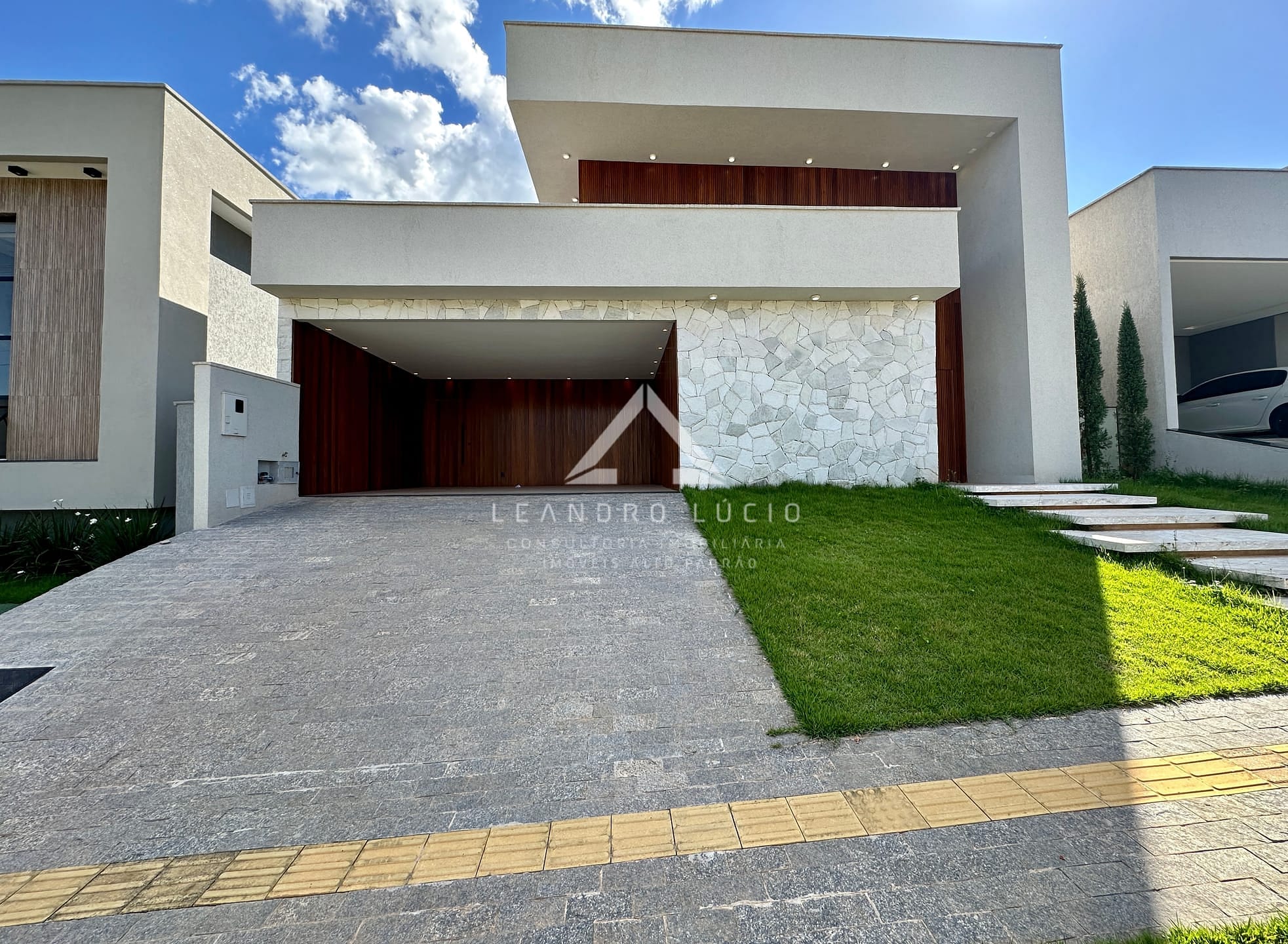 Casa em Parque Residencial Morumbi, Senador Canedo/GO de 209m² 3 quartos à venda por R$ 1.399.000,00