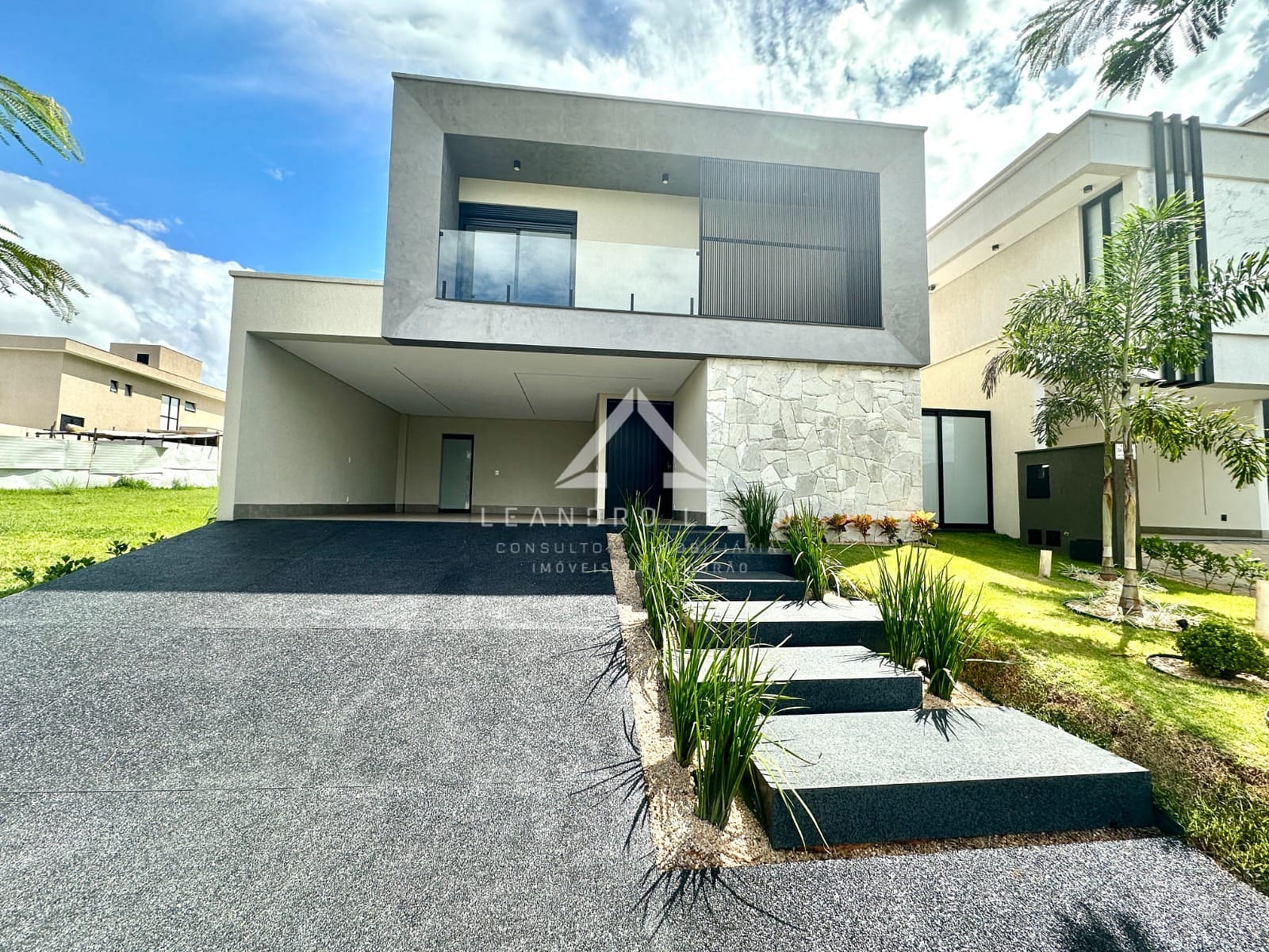 Casa em Jardim Esmeraldas, Aparecida de Goiânia/GO de 286m² 4 quartos à venda por R$ 1.919.000,00