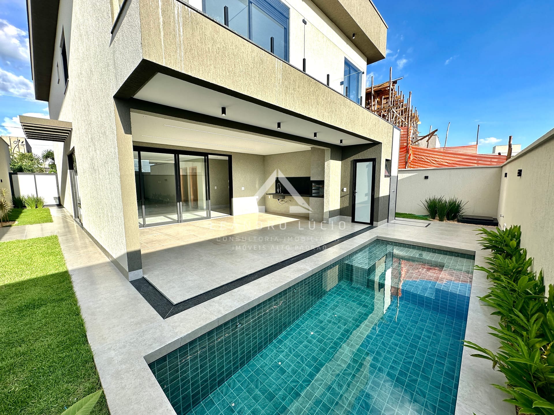 Casa em Jardim Esmeraldas, Aparecida de Goiânia/GO de 274m² 4 quartos à venda por R$ 1.949.000,00
