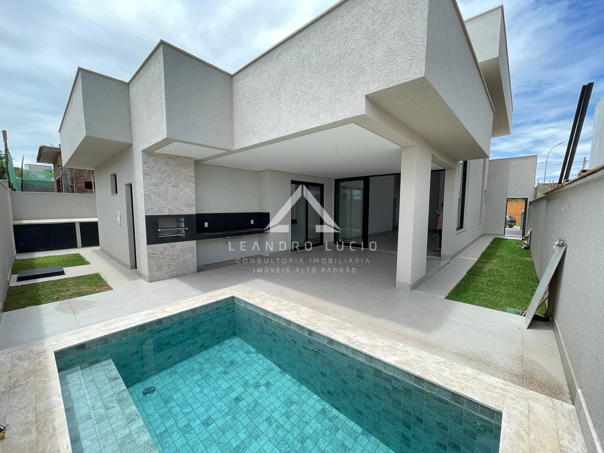 Casa em Residencial Goiânia Golfe Clube, Goiânia/GO de 241m² 4 quartos à venda por R$ 1.979.000,00