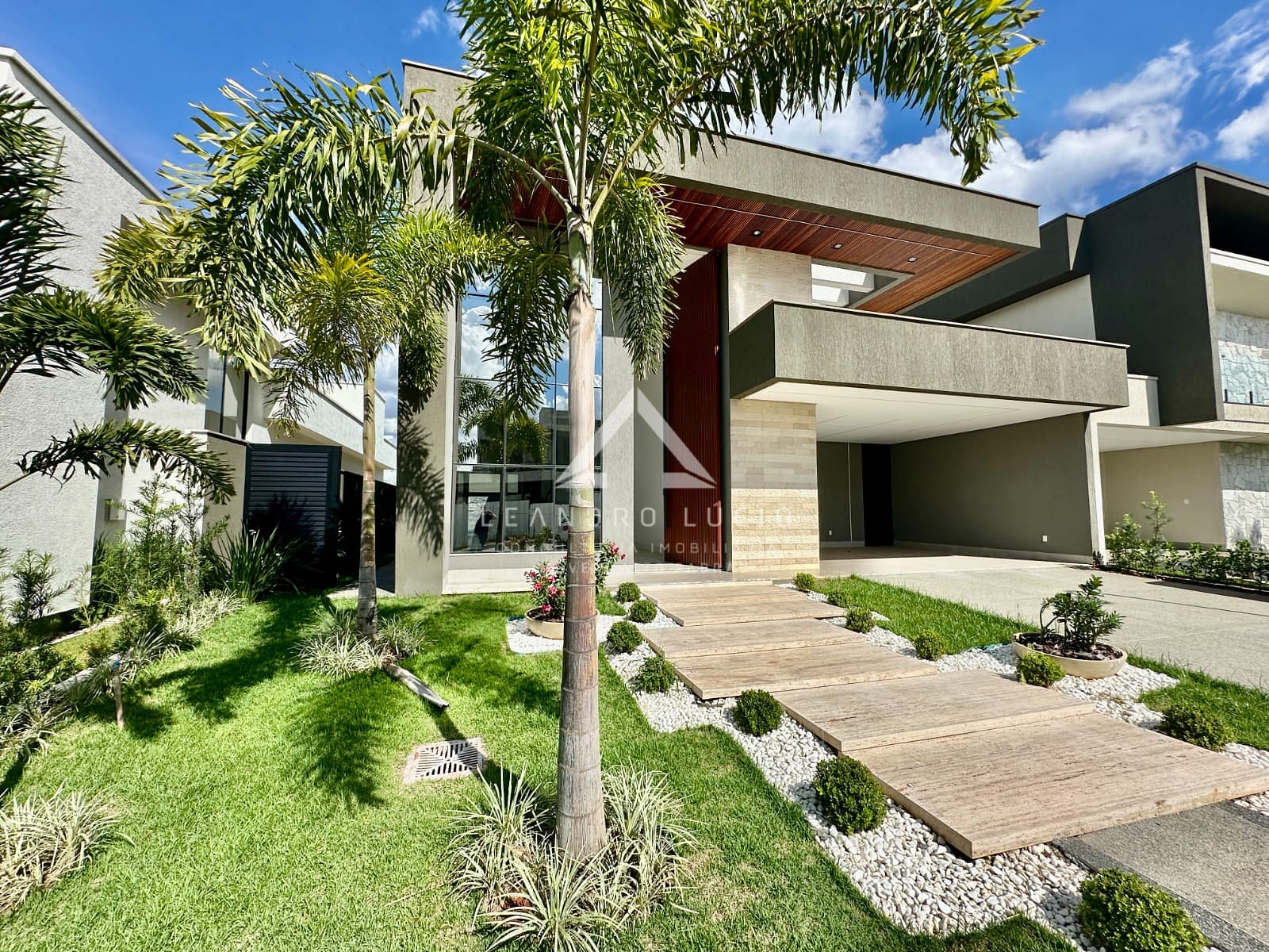 Casa em Residencial Goiânia Golfe Clube, Goiânia/GO de 214m² 4 quartos à venda por R$ 2.449.000,00