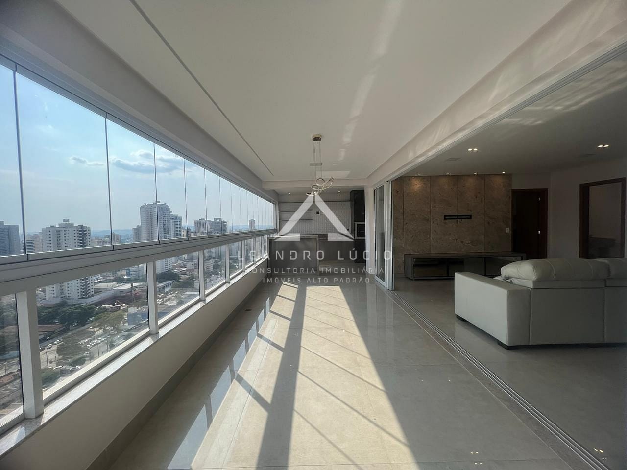 Apartamento em Setor Bueno, Goiânia/GO de 226m² 4 quartos à venda por R$ 2.549.000,00