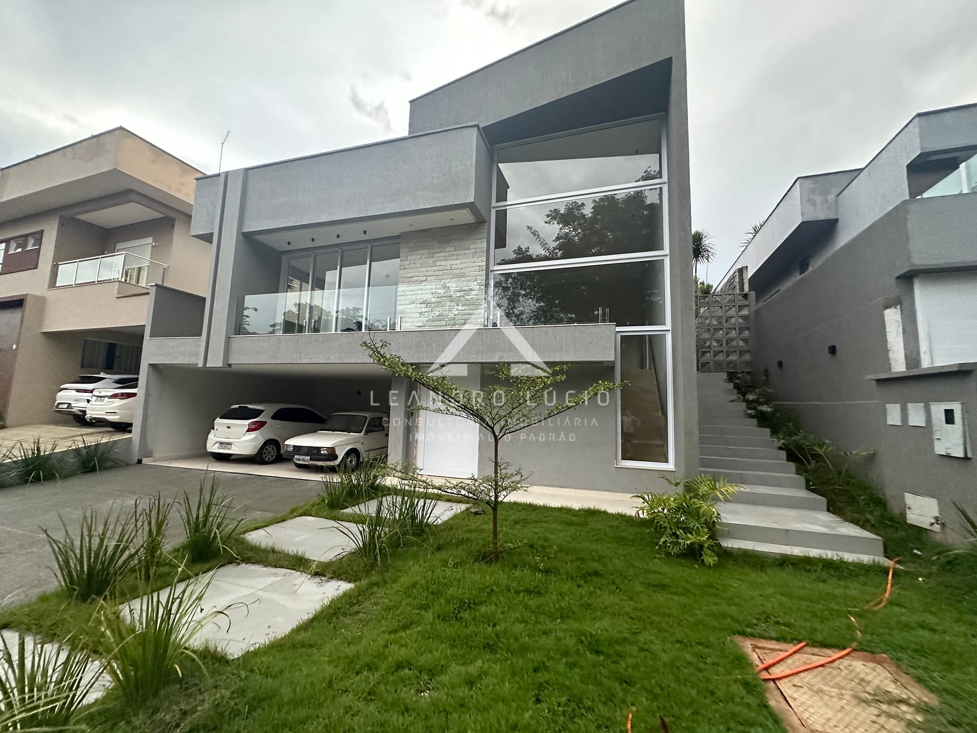 Casa em Jardins Valência, Goiânia/GO de 265m² 3 quartos à venda por R$ 2.699.000,00