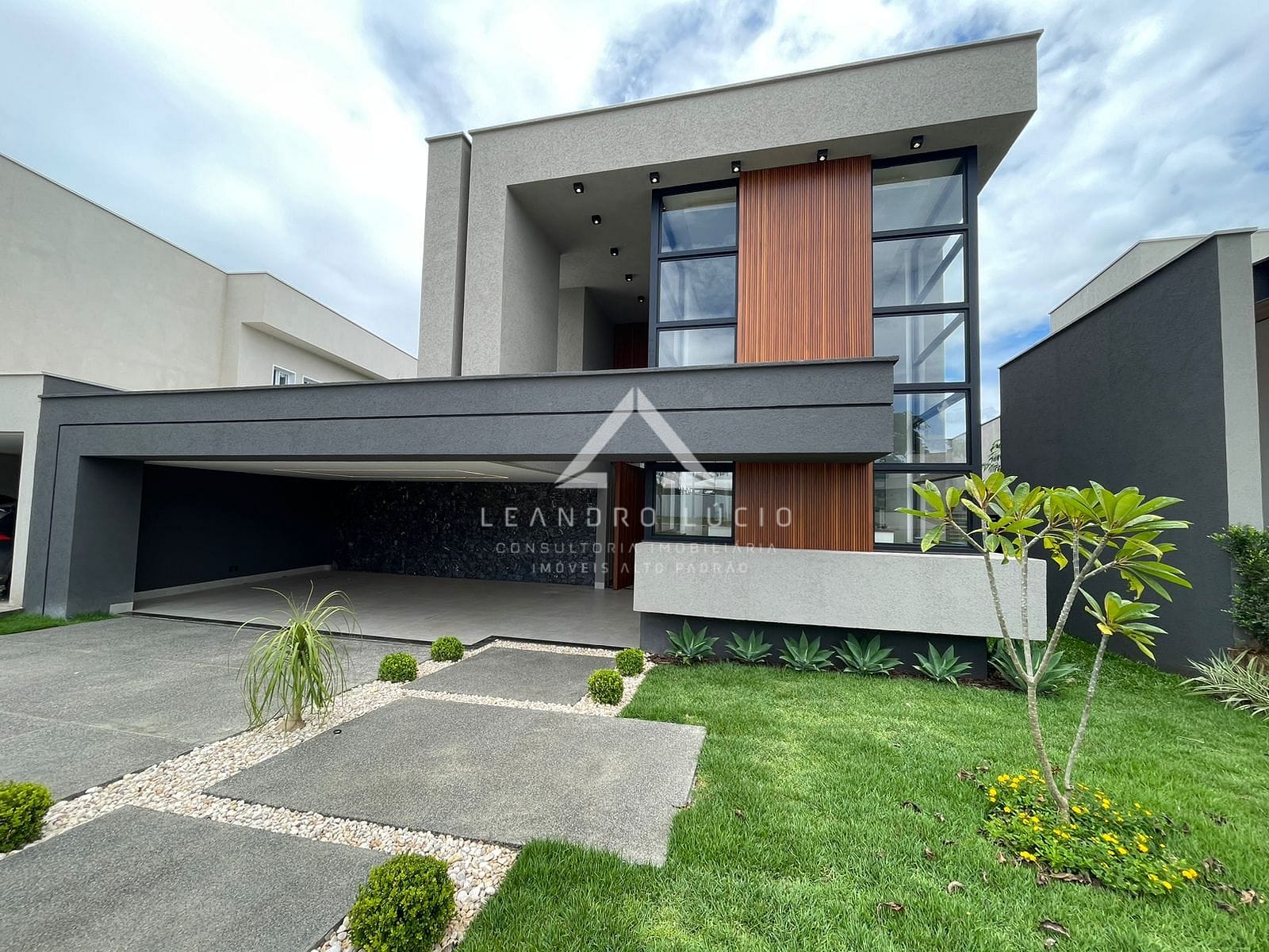 Casa em Residencial Goiânia Golfe Clube, Goiânia/GO de 343m² 5 quartos à venda por R$ 3.199.000,00