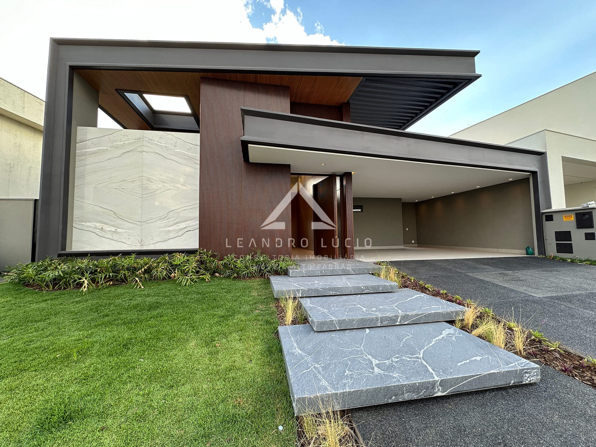 Casa em Setor Central, Goiânia/GO de 317m² 4 quartos à venda por R$ 4.649.000,00