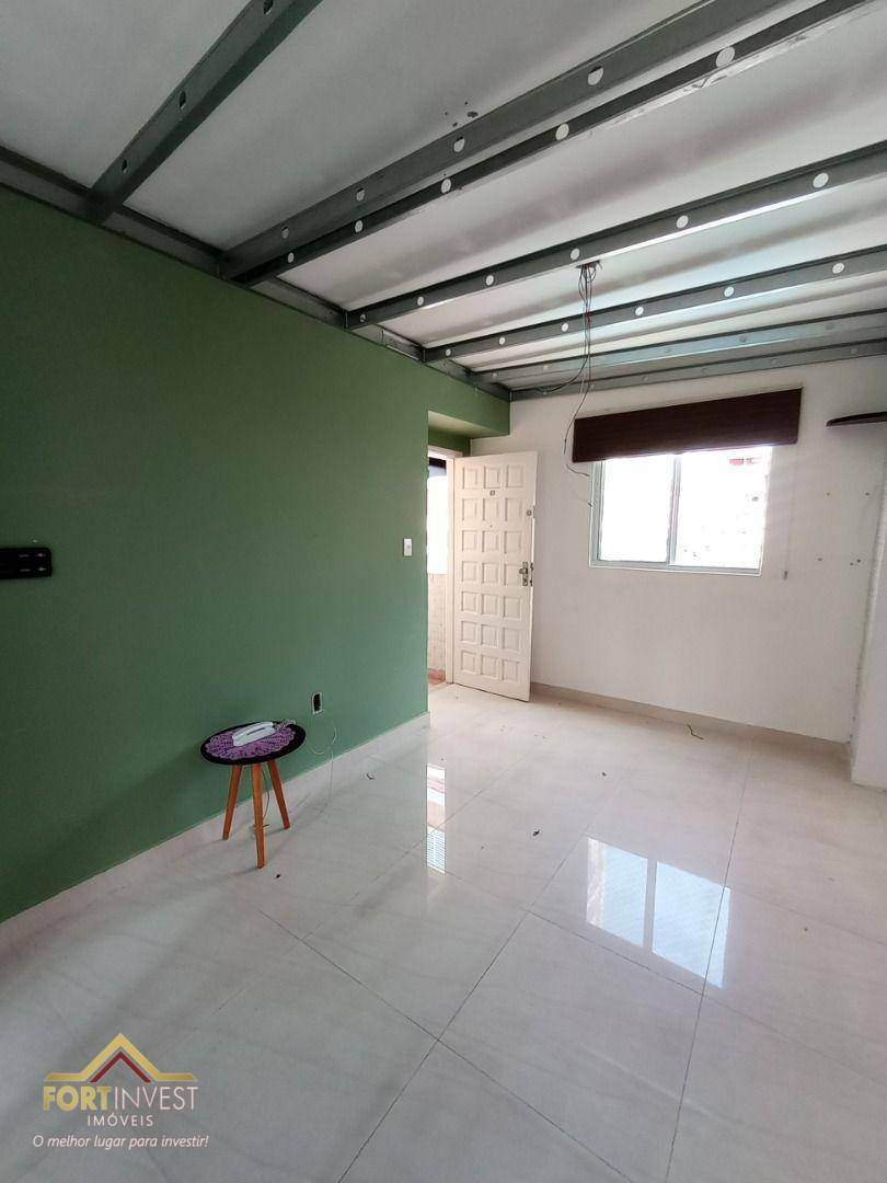 Apartamento em Vila Tupi, Praia Grande/SP de 46m² 1 quartos à venda por R$ 194.000,00