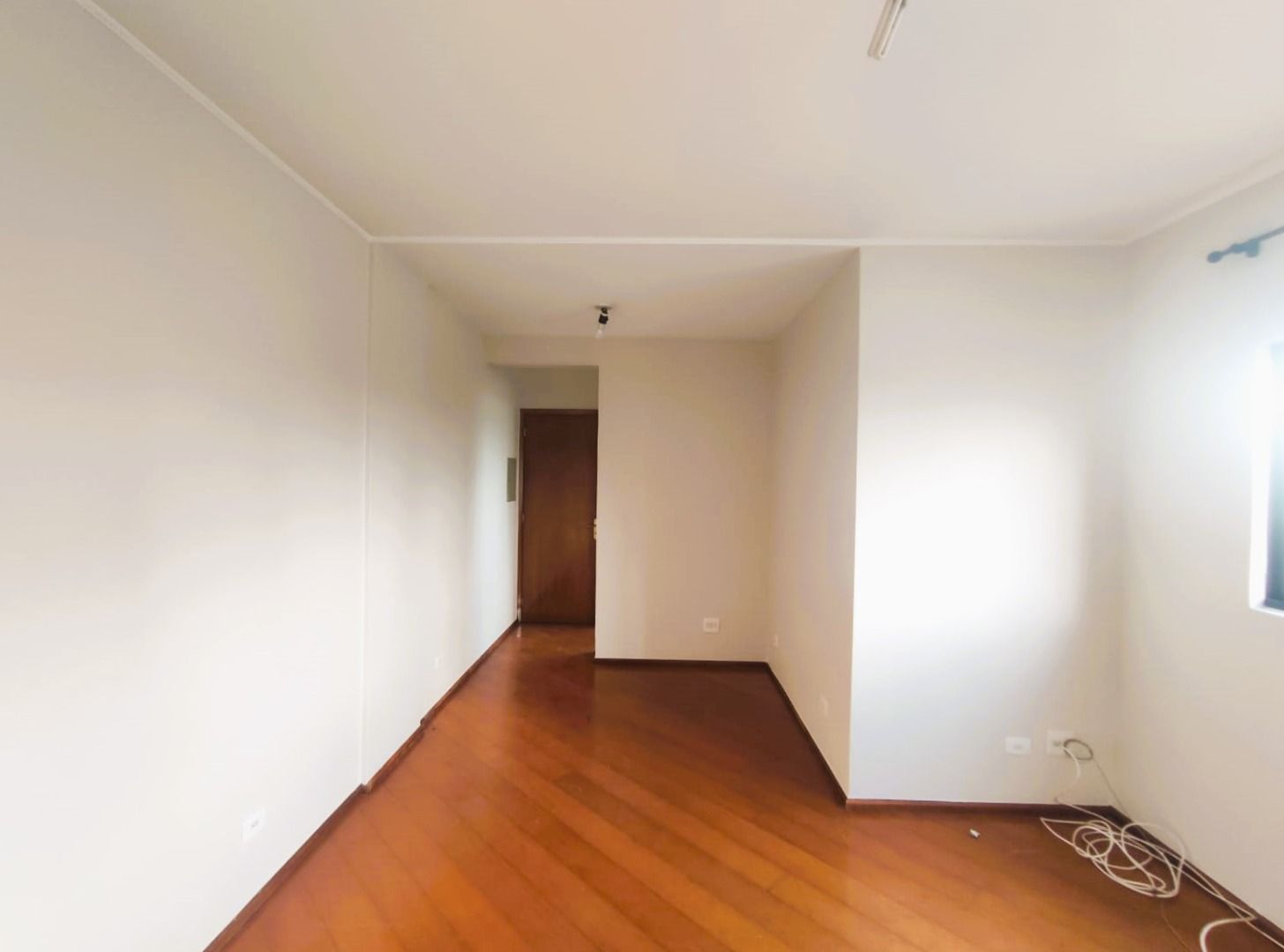 Apartamento em Judith, Londrina/PR de 59m² 2 quartos para locação R$ 1.450,00/mes