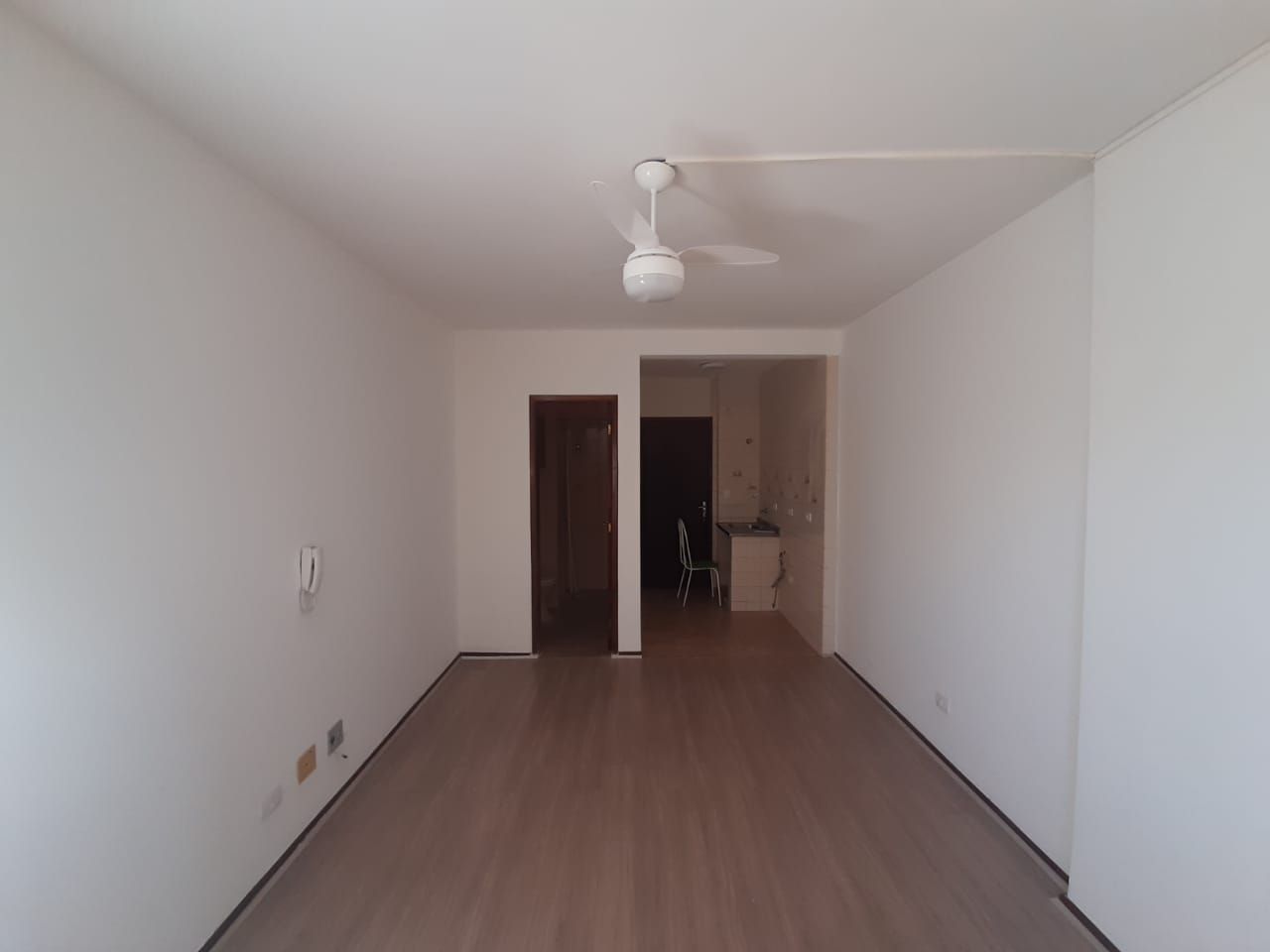 Apartamento em Vila Ipiranga, Londrina/PR de 30m² 1 quartos para locação R$ 800,00/mes