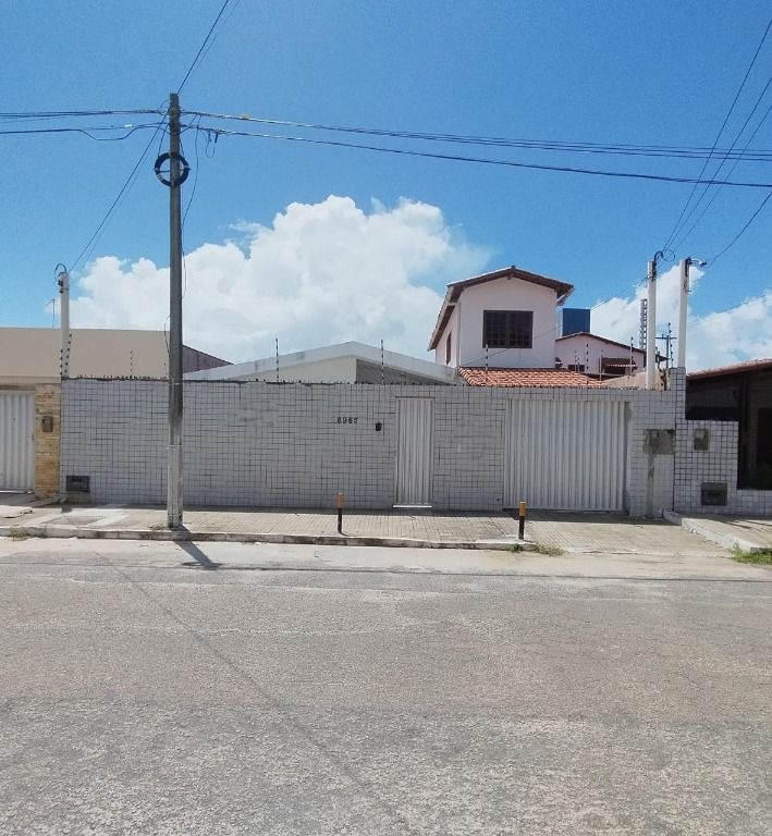Casa em Ponta Negra, Natal/RN de 192m² 4 quartos para locação R$ 3.000,00/mes