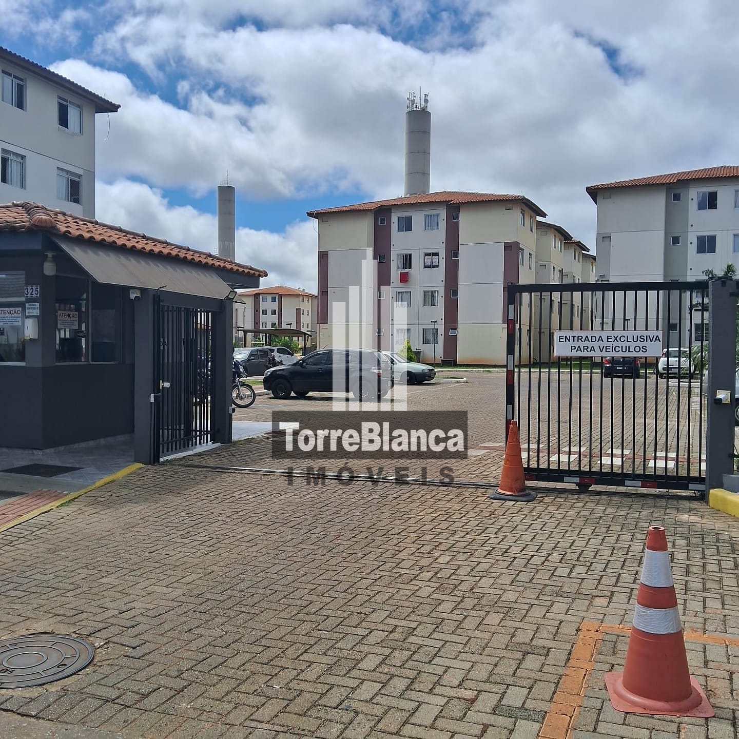 Apartamento em Uvaranas, Ponta Grossa/PR de 55m² 2 quartos para locação R$ 800,00/mes