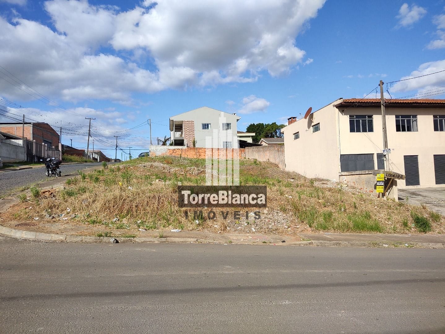 Terreno em Uvaranas, Ponta Grossa/PR de 10m² para locação R$ 700,00/mes