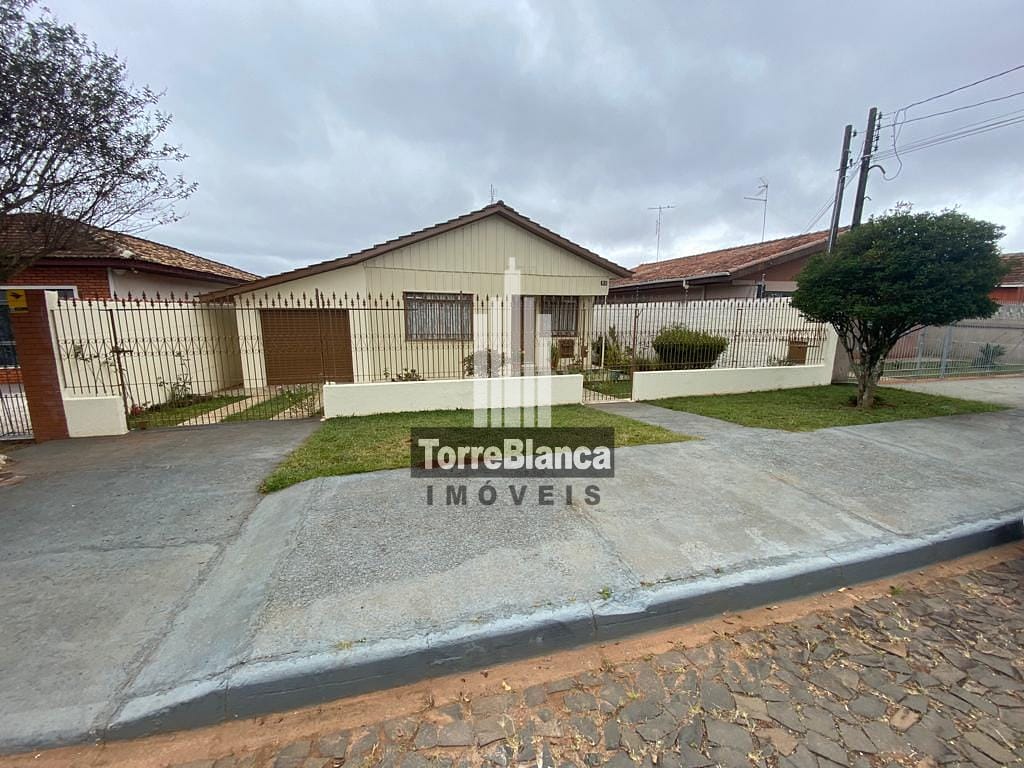 Casa em Uvaranas, Ponta Grossa/PR de 127m² 3 quartos à venda por R$ 319.000,00