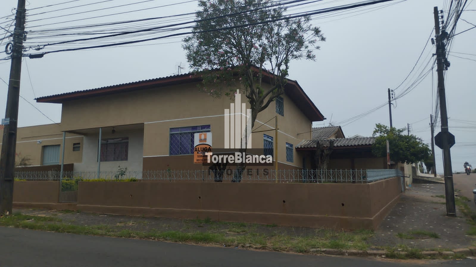 Casa em Neves, Ponta Grossa/PR de 100m² 4 quartos à venda por R$ 369.000,00