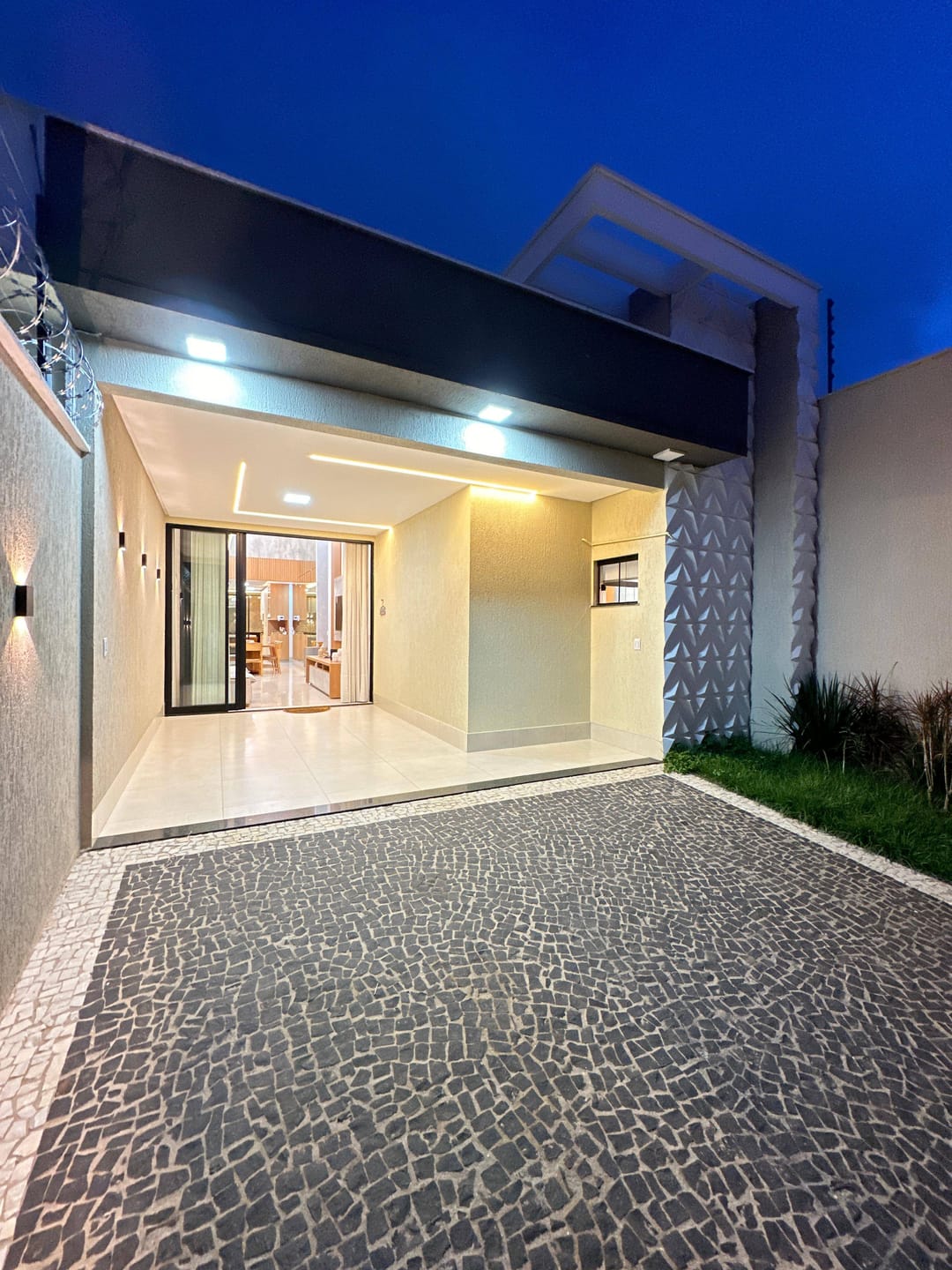 Casa em Parque Amazônia, Goiânia/GO de 150m² 3 quartos à venda por R$ 989.000,00