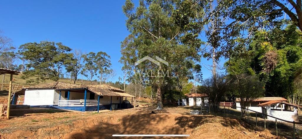 Fazenda em Zona Ruralc, Desterro De Entre Rios/MG de 513300m² 4 quartos à venda por R$ 1.099.000,00