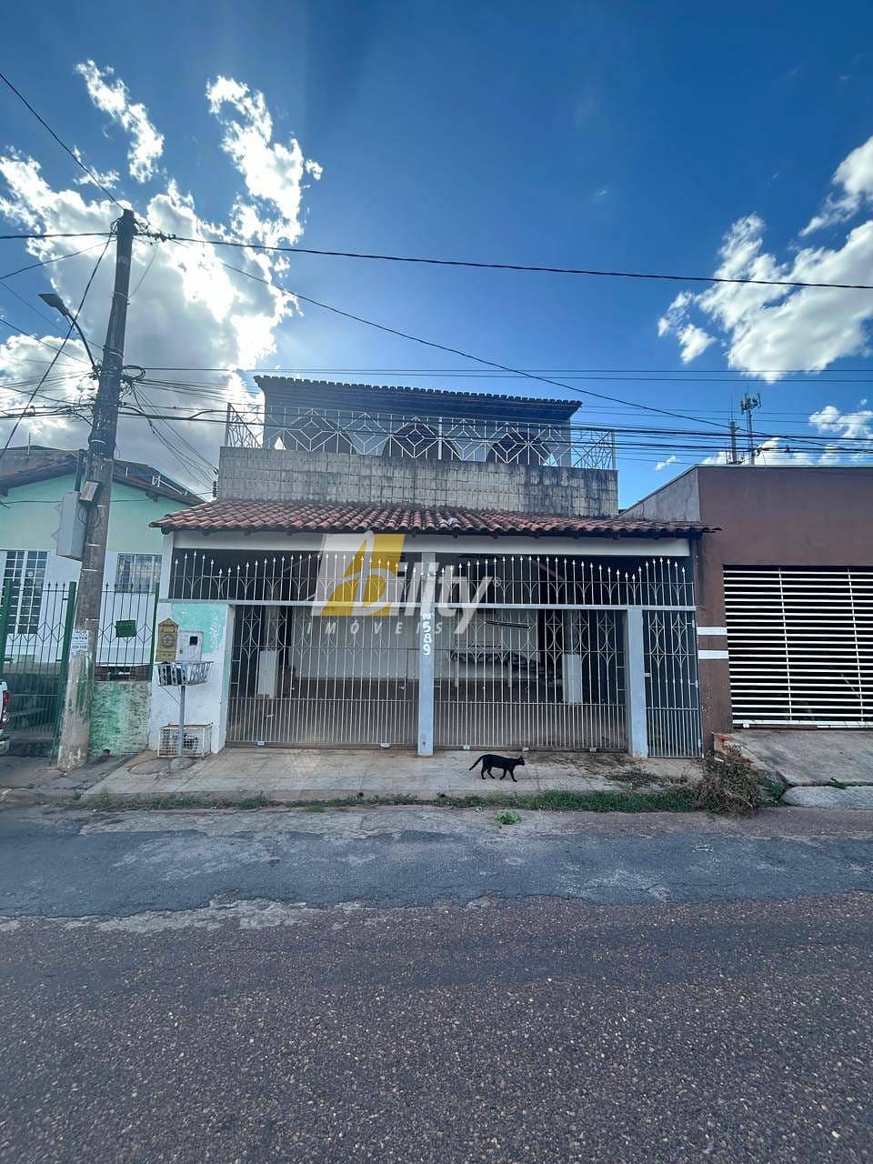 Casa em Bandeirantes, Cuiabá/MT de 103m² 3 quartos à venda por R$ 319.000,00