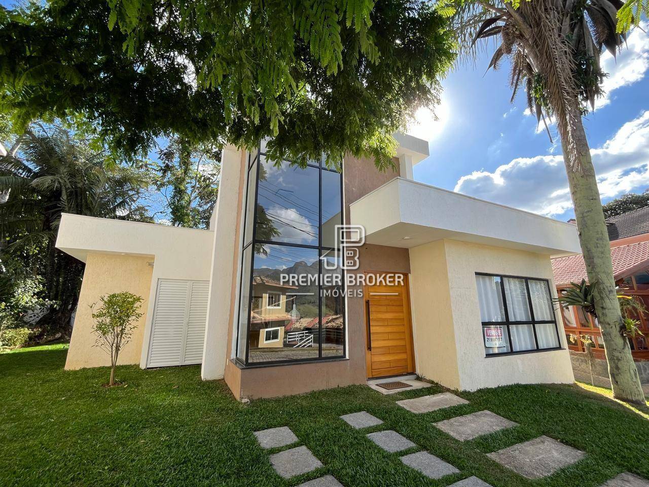 Casa em Vargem Grande, Teresópolis/RJ de 121m² 3 quartos à venda por R$ 899.000,00