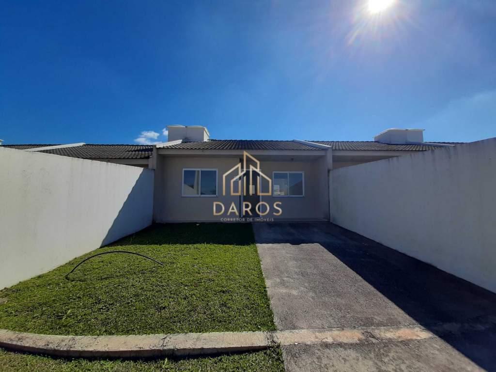 Casa em Campo Largo da Roseira, São José dos Pinhais/PR de 5656m² 3 quartos à venda por R$ 229.000,00
