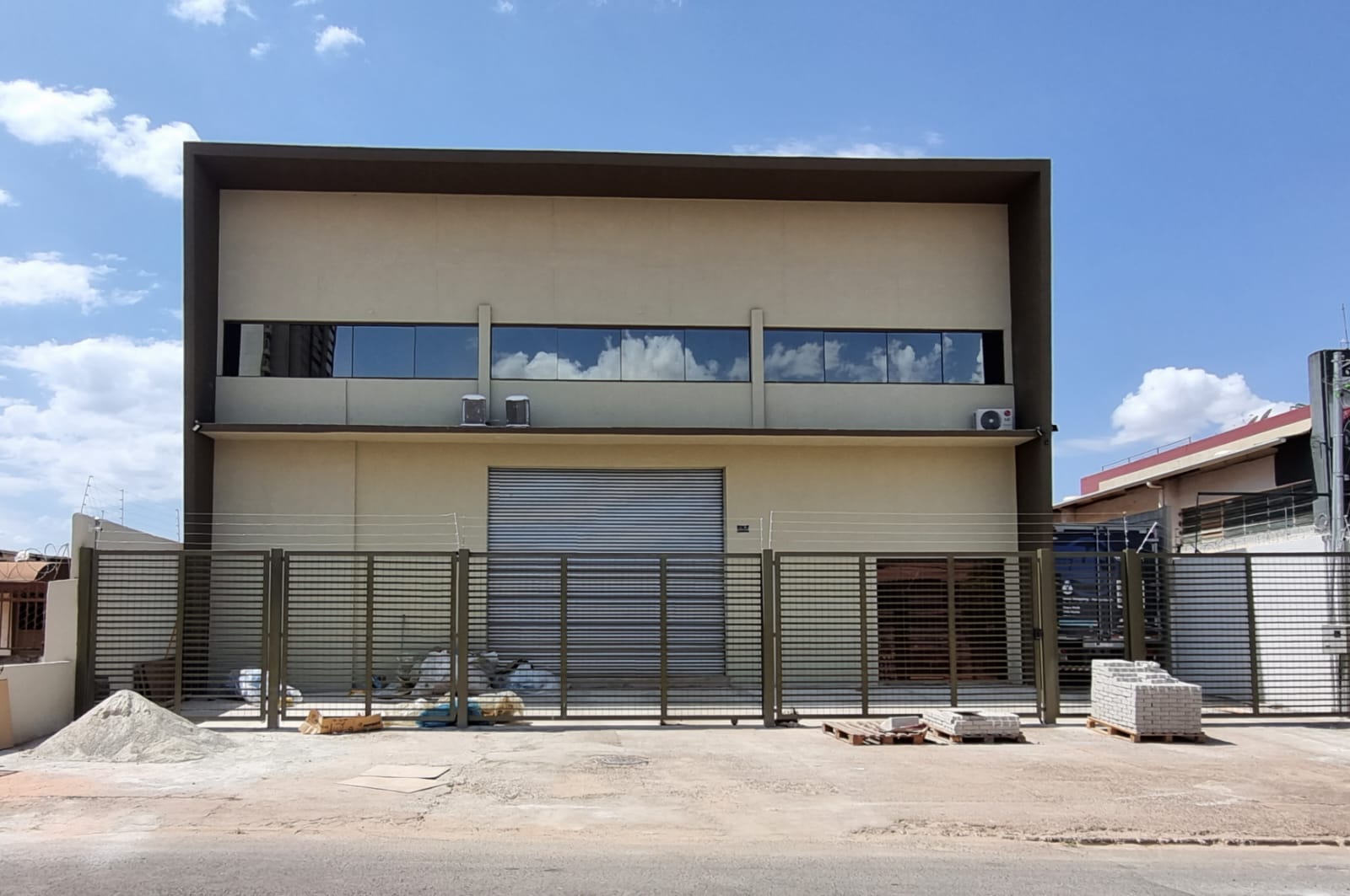 Galpão em Setor Industrial (Taguatinga), Brasília/DF de 900m² à venda por R$ 4.799.000,00 ou para locação R$ 35.000,00/mes