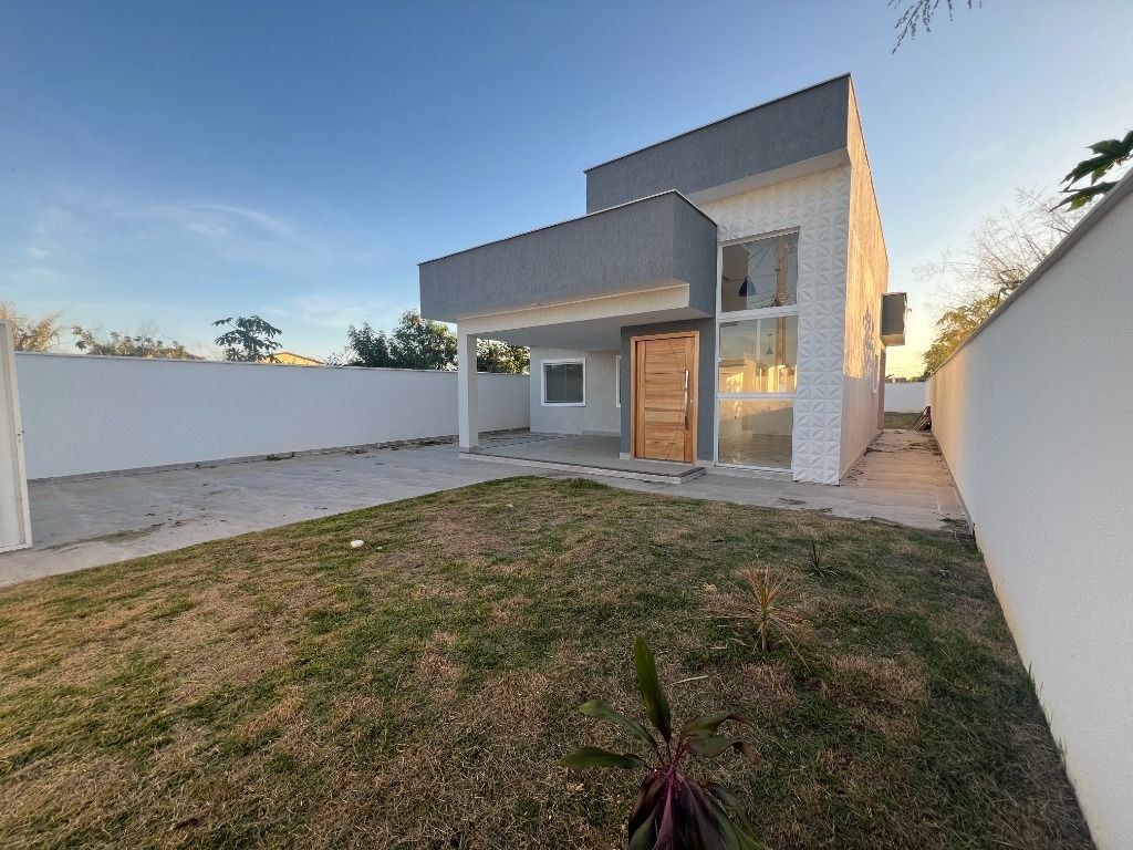 Casa em Jardim Atlântico Leste (Itaipuaçu), Maricá/RJ de 117m² 3 quartos para locação R$ 3.200,00/mes