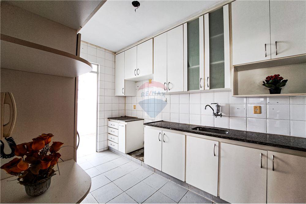 Apartamento em Buritis, Belo Horizonte/MG de 95m² 3 quartos para locação R$ 2.500,00/mes